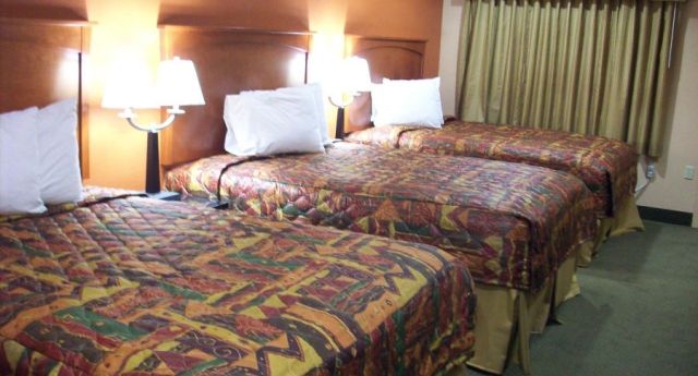 Hearne Budgetel Inn And Suites الغرفة الصورة